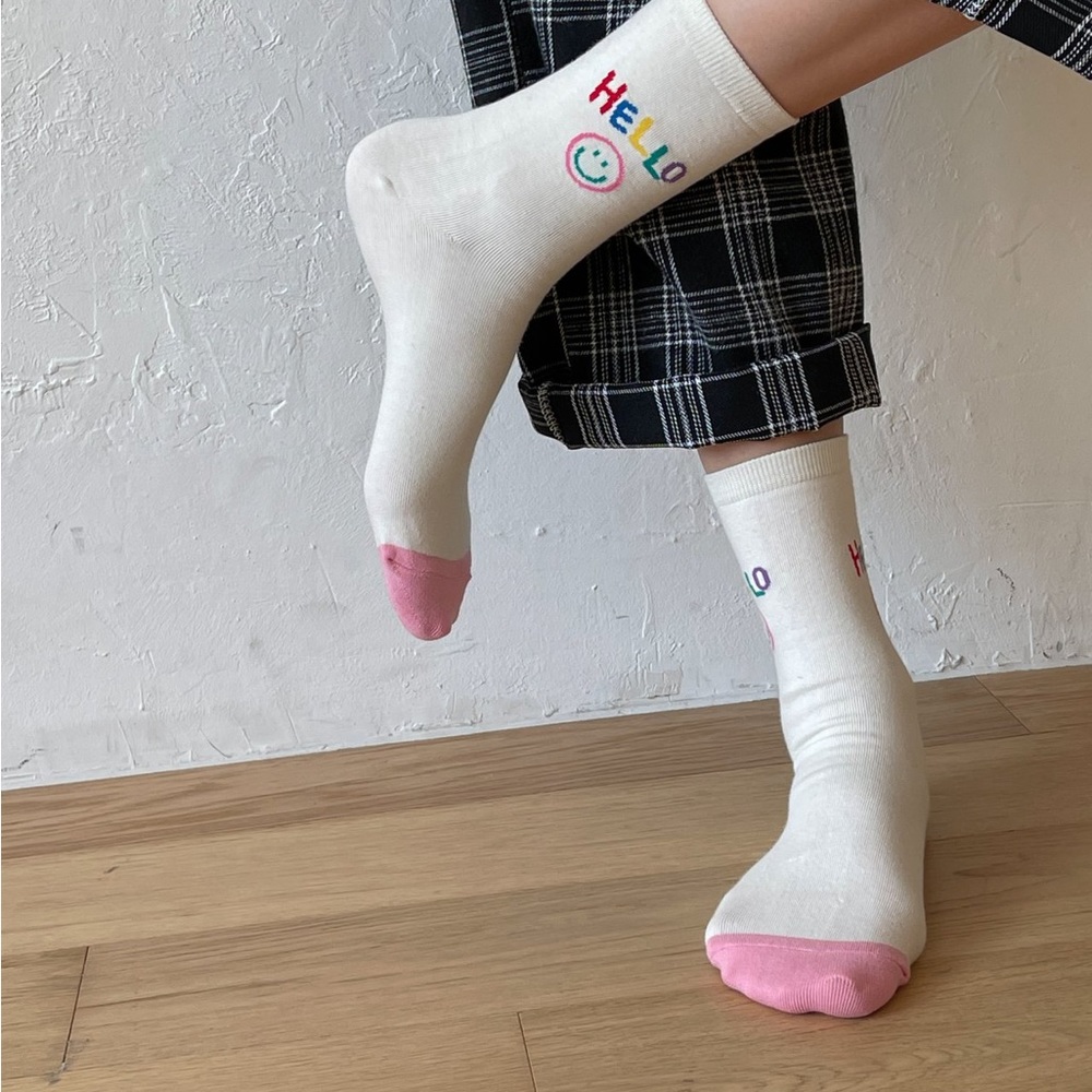 Hello Smiley Socks - Picture 9 of 11